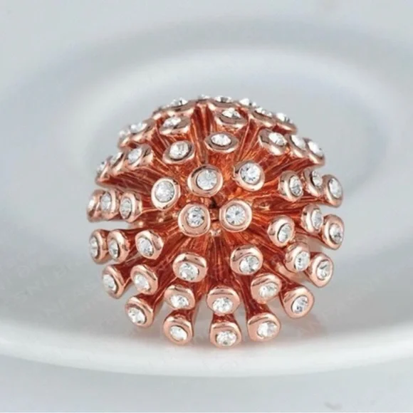 NEW Rose Gold and Silver Crystal Ring - Picture 2 of 4